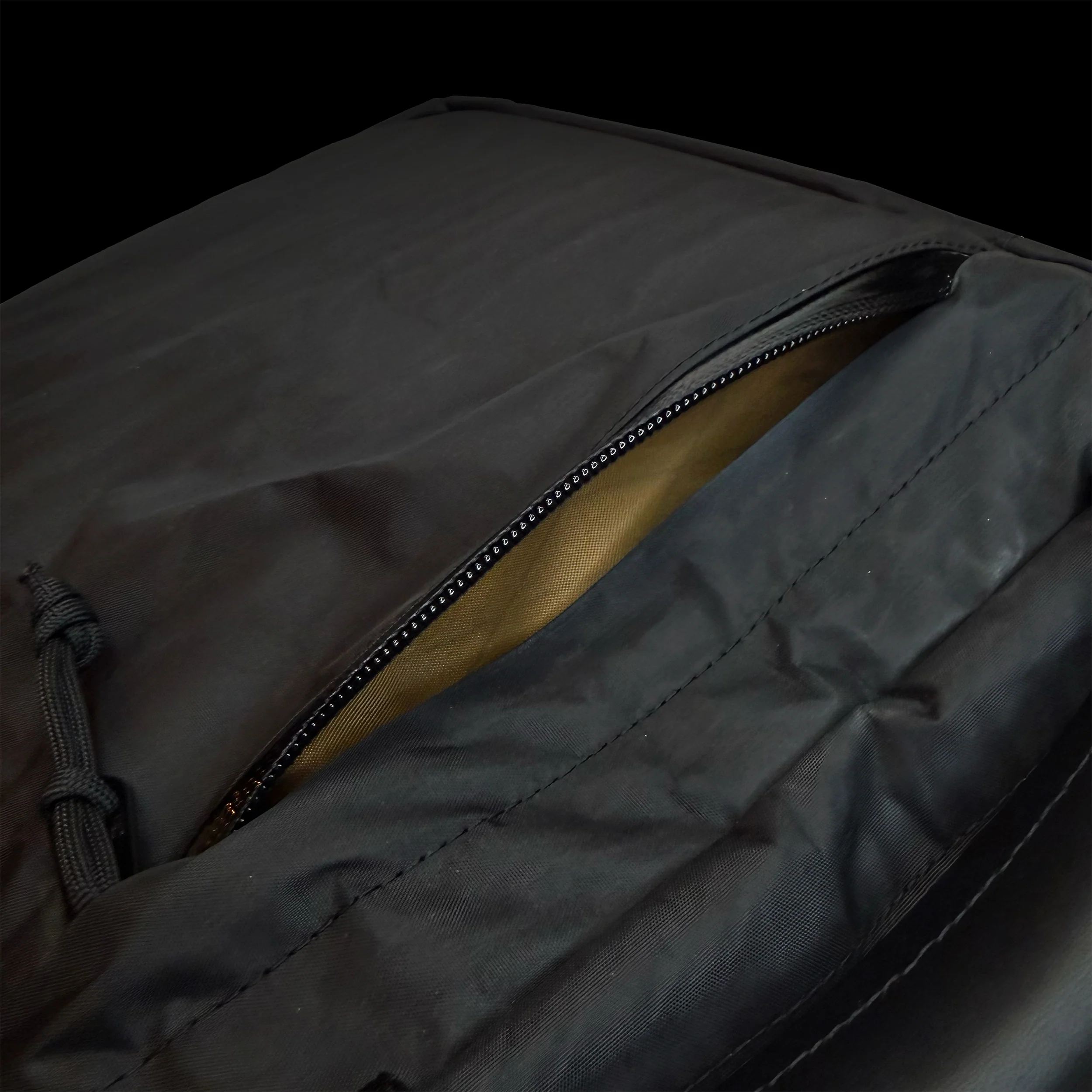 Defender DayTripper / INVERTED Black Dyneema® x Coyote X-Pac™ Lining / Last 1 - Image 5