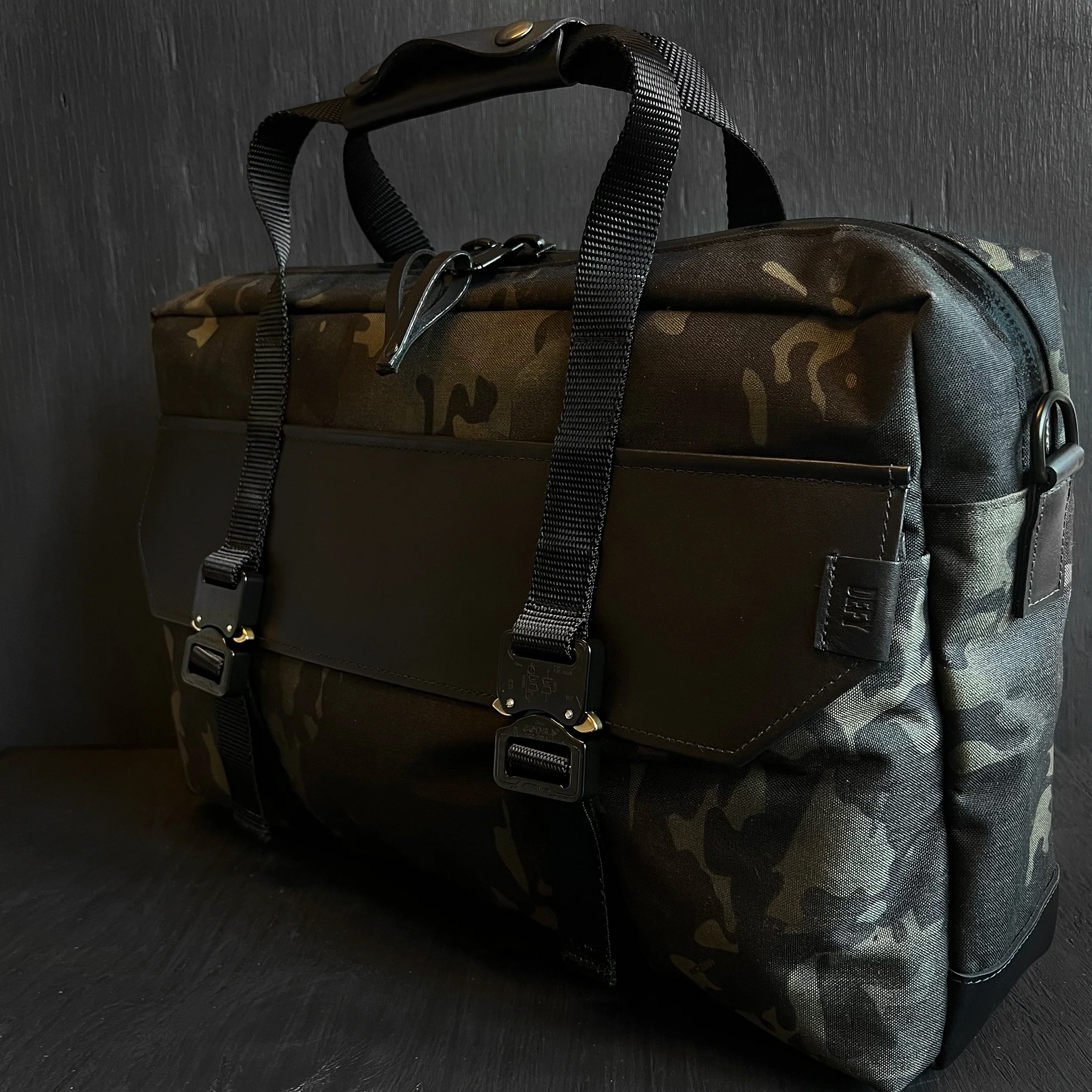 Defender Rogue Camo MultiCam Black™ CORDURA® x Coyote X-Pac™ - Image 3