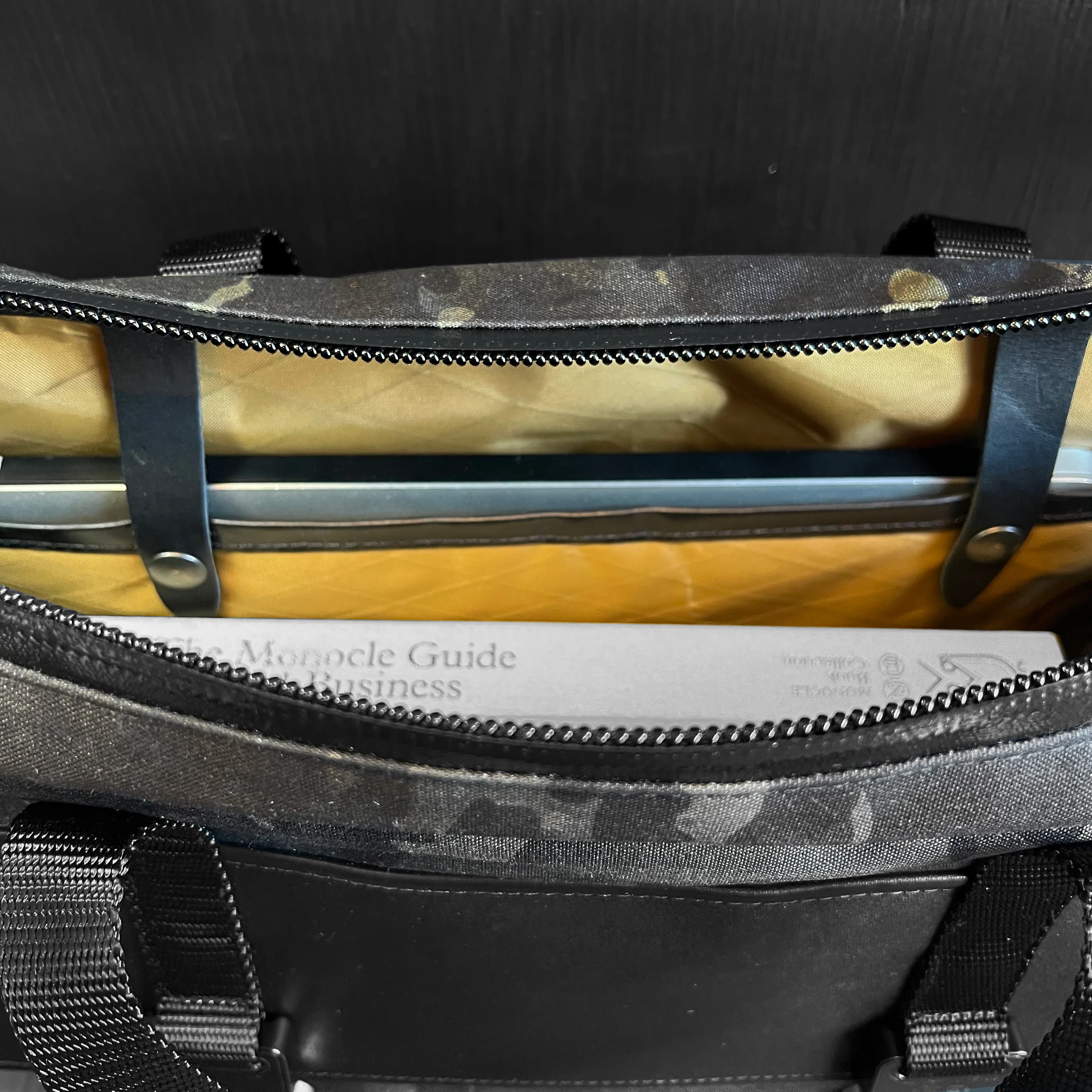 Defender Rogue Camo MultiCam Black™ CORDURA® x Coyote X-Pac™ - Image 5