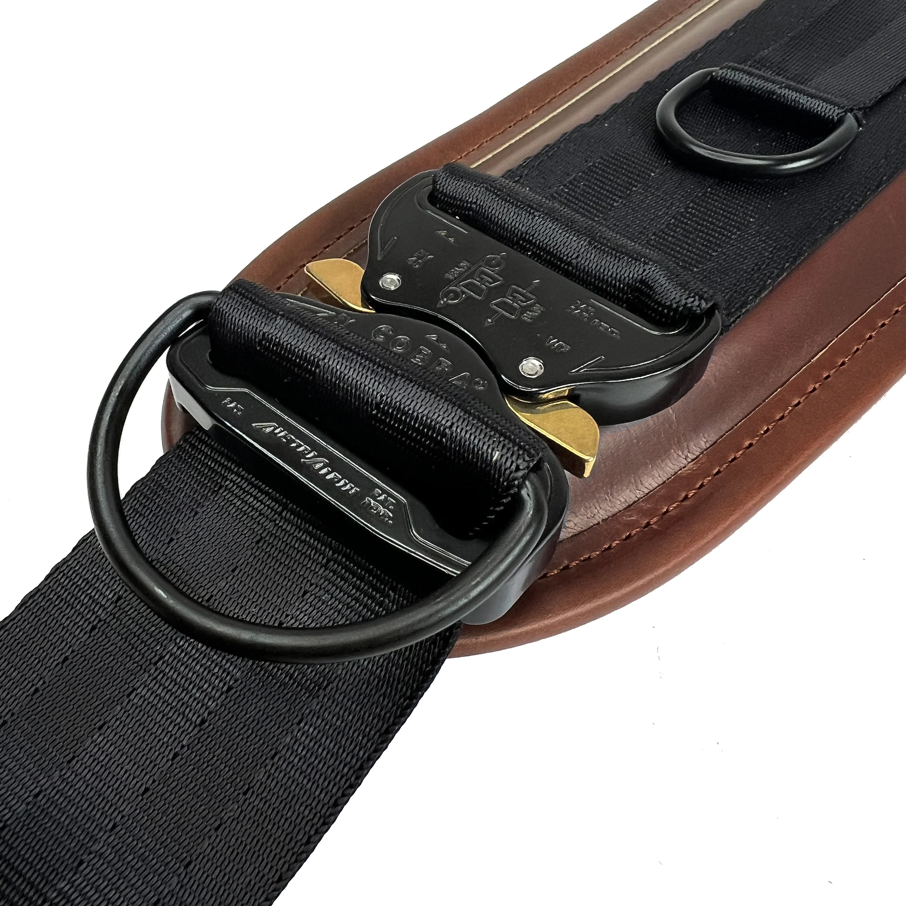 The Ultimate Horween Leather Strap x Closed-Cell Foam Padding x AustriAlpin® Cobra Buckle - Image 5